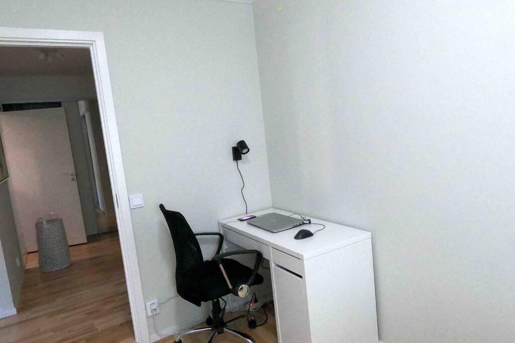 Homestay - Private Room In An Apartment Gothenburg Ngoại thất bức ảnh