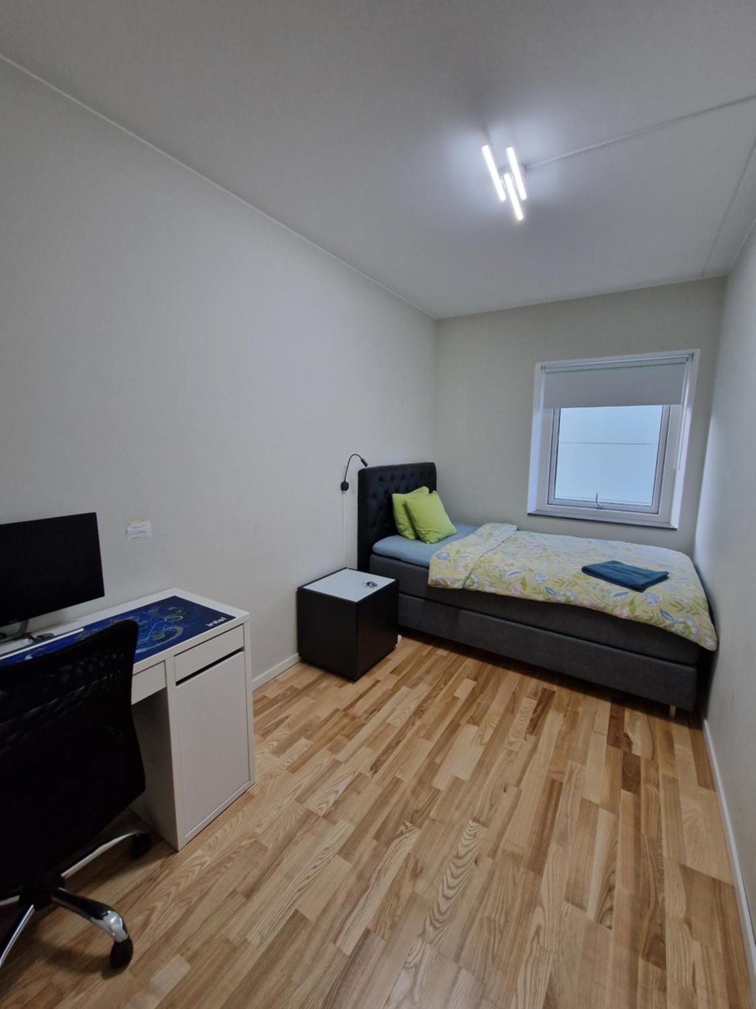 Homestay - Private Room In An Apartment Gothenburg Ngoại thất bức ảnh